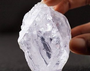 Maior diamante bruto do mundo pode ser seu – por R$ 230 milhões
