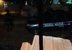 Policial trocou tiros com criminosos na Rua do Cano, no Padre Zé (imagem: reprodução WhatsApp)
