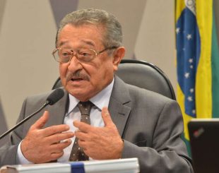 Senador José Maranhão (PMDB-PB) é o relator da matéria
Foto: Antonio Cruz/Agência Brasil