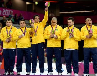 Golbol brasileiro conquistou a medalha de prata na Paralimpíada de Londres, em 2012 (Foto: Agência Getty)