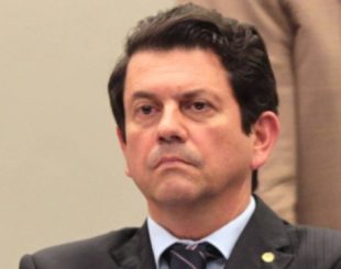 presidente do PSDB no Rio, Otávio Leite, disse que pré-candidato a prefeito desistiu da disputa em Magé Foto: Givaldo Barbosa / Agência O Globo