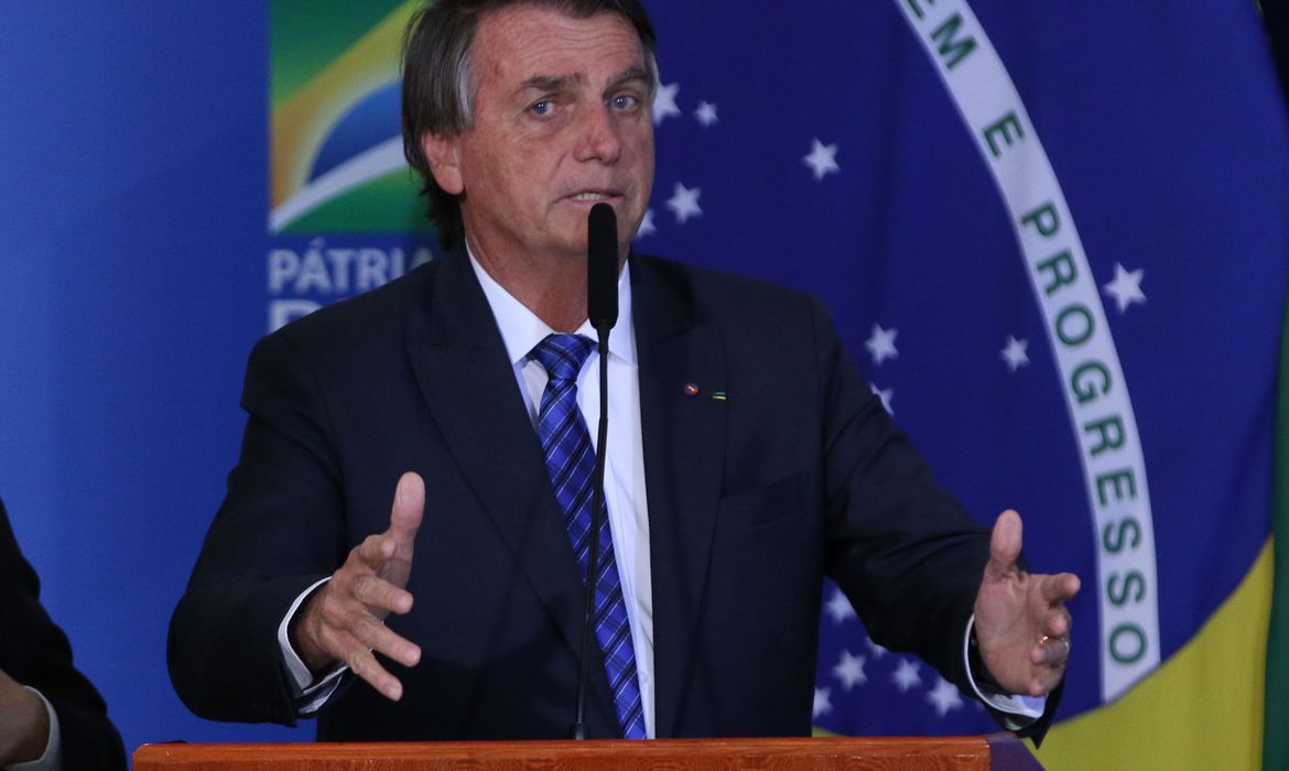 Bolsonaro revela que não participará de debates no primeiro turno